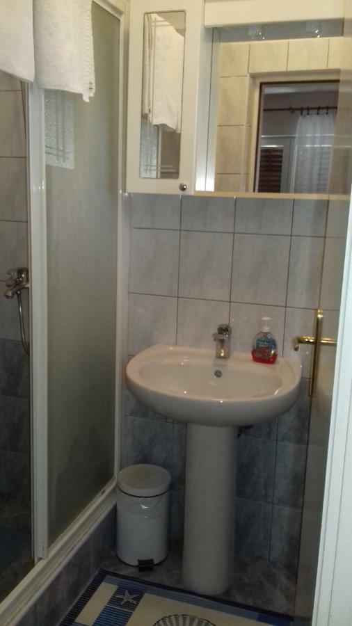 מאלי סטון Rooms Katija מראה חיצוני תמונה
